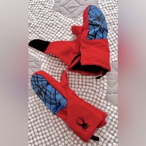 Spyder - ski gloves marvel colection 3-4 toddler worn once